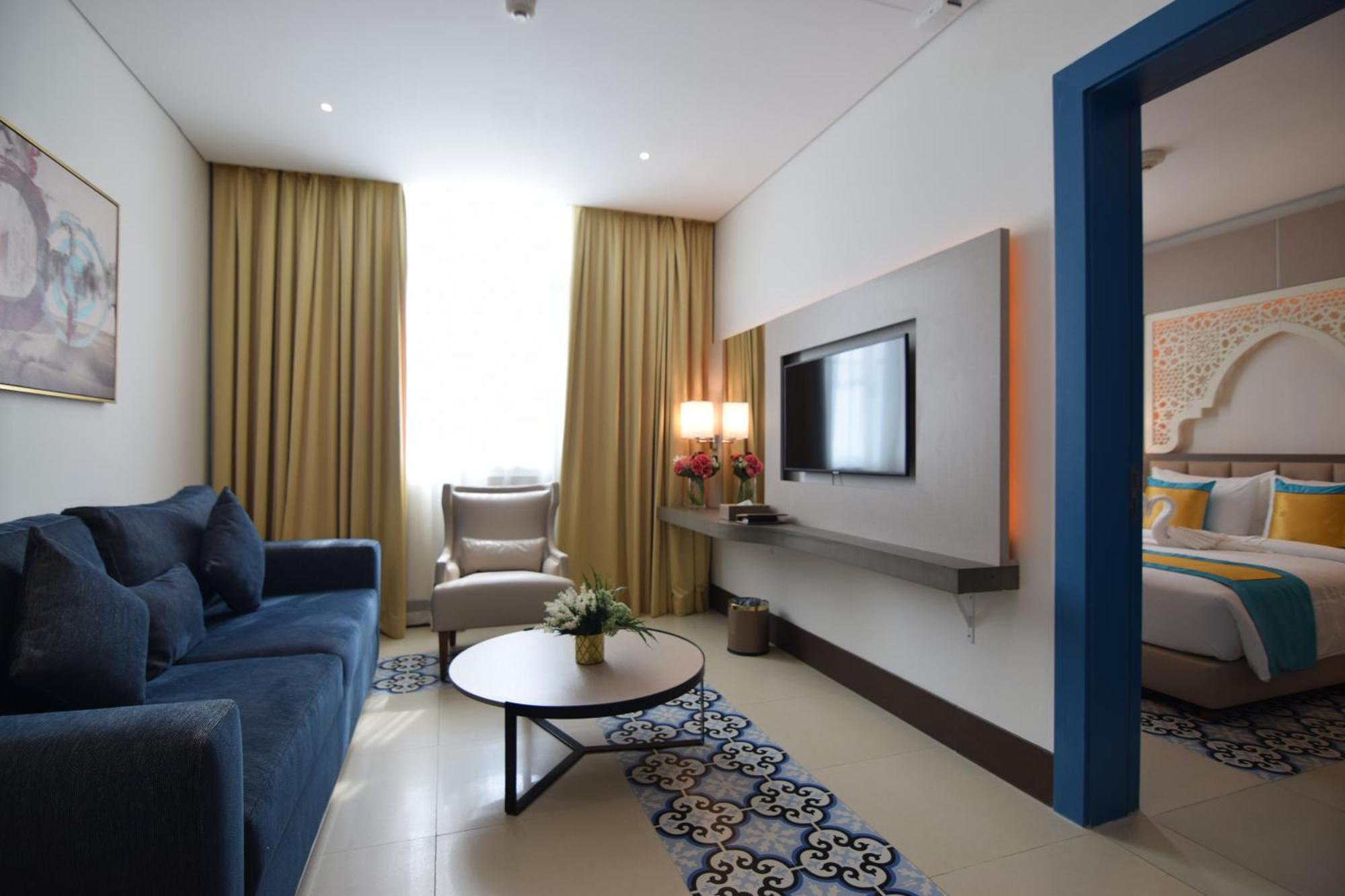Central Inn Souq Waqif Доха Екстериор снимка