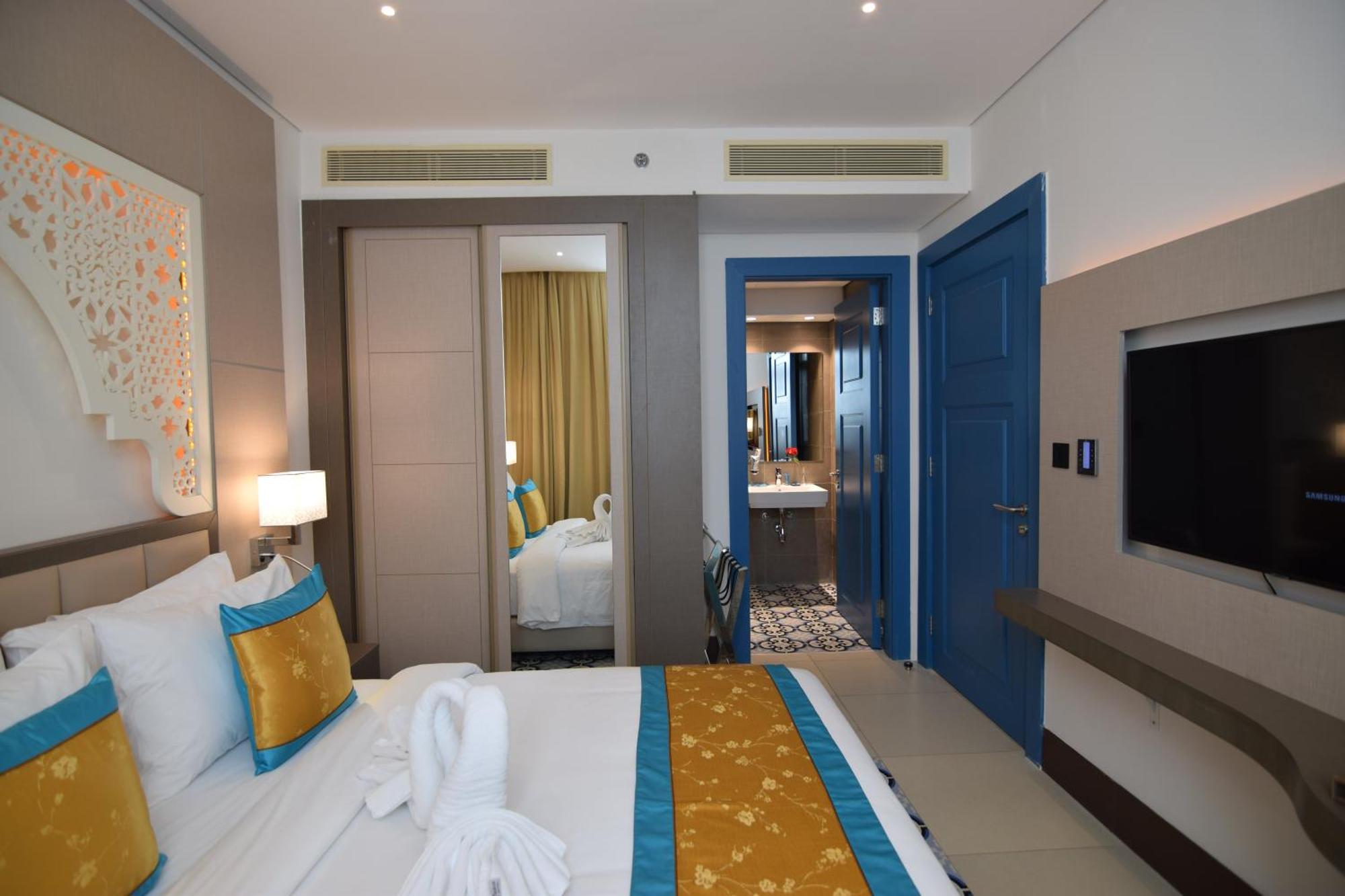 Central Inn Souq Waqif Доха Екстериор снимка